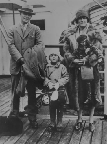 1914482009.jpg